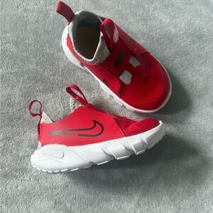 Nike Flex Runner 2-Red size 6c